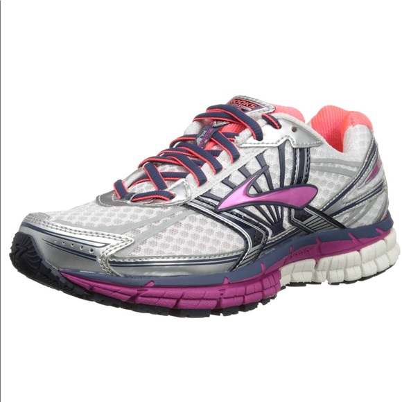 womens brooks adrenaline size 7.5